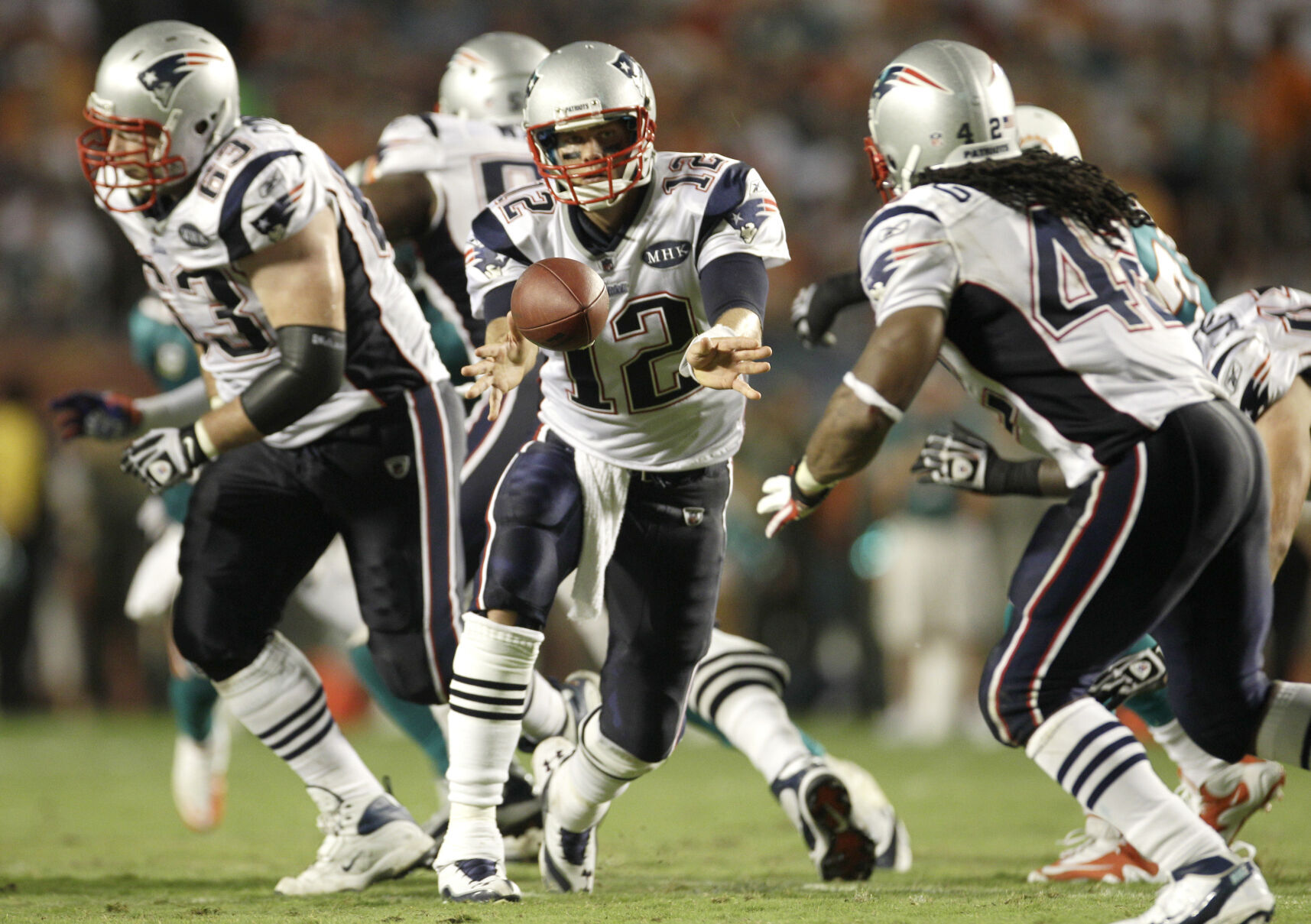 2011: Tom Brady passes for team-record 517 yards, four touchdowns